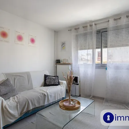 Near Airport * ניס